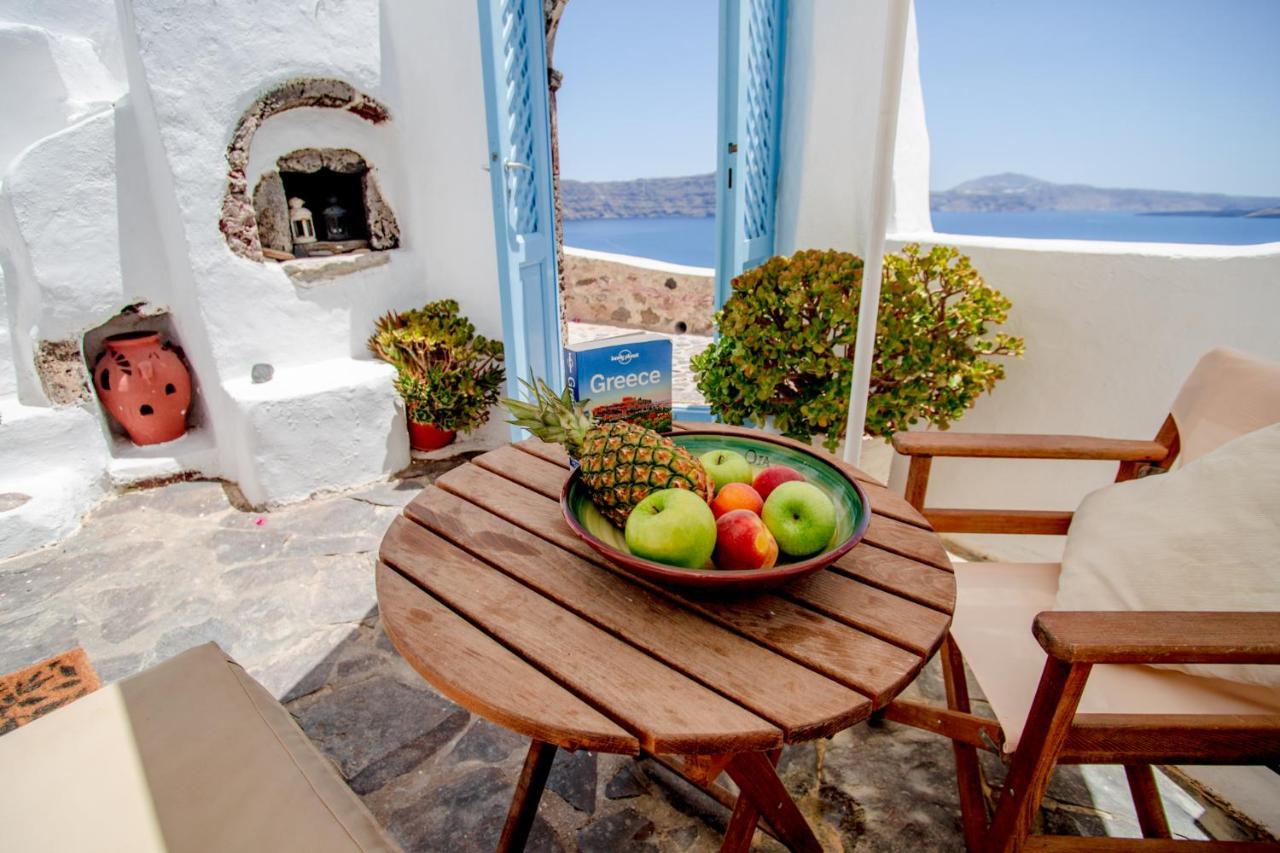 Zoe Aegeas Traditional Houses Oía Exterior photo