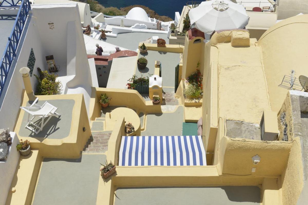 Zoe Aegeas Traditional Houses Oía Exterior photo