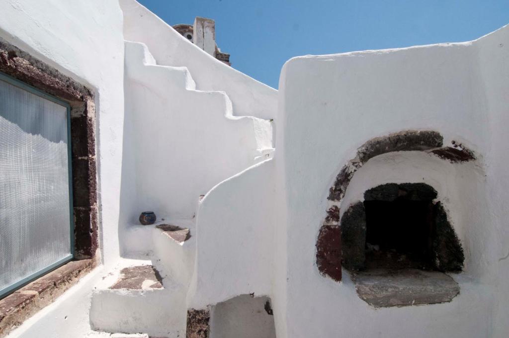 Zoe Aegeas Traditional Houses Oía Room photo