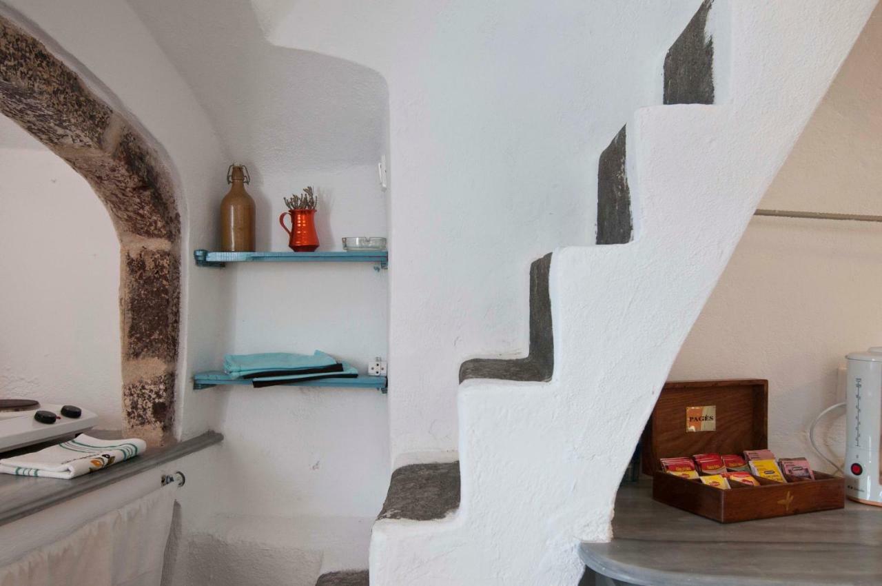 Zoe Aegeas Traditional Houses Oía Exterior photo
